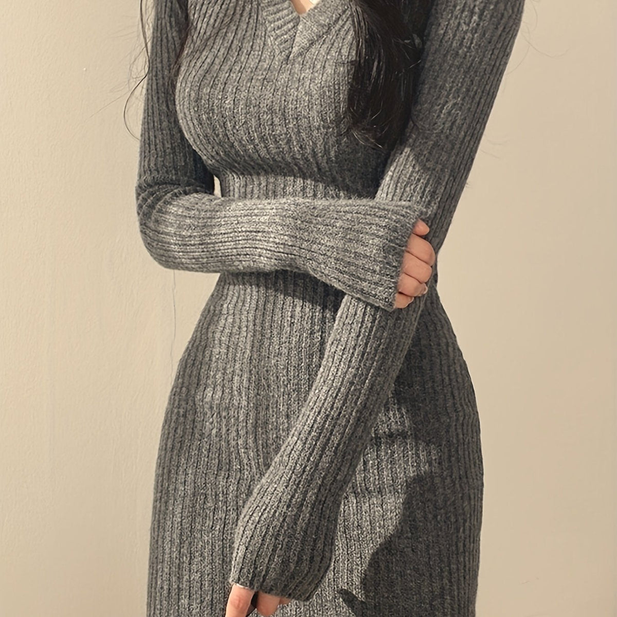 Rosalind | Women’s Ribbed V-Neck Slim-Fit Long Sleeve Dress