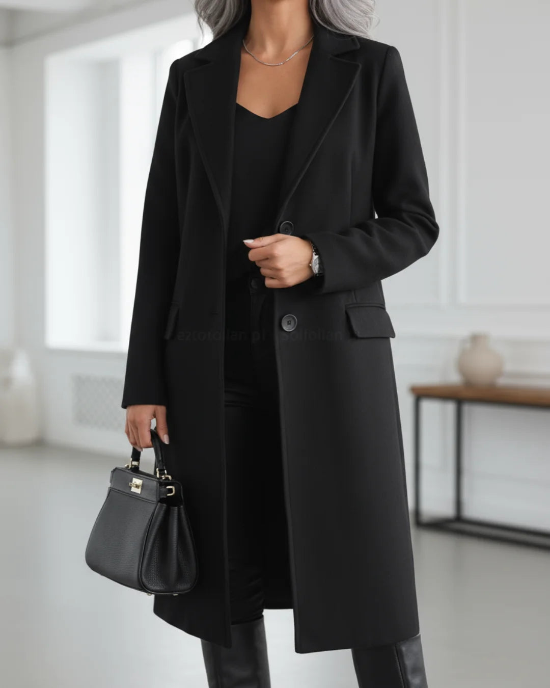 Arabella | Women's Long Tailored Coat with Notched Lapels and Single-Breasted Button Front