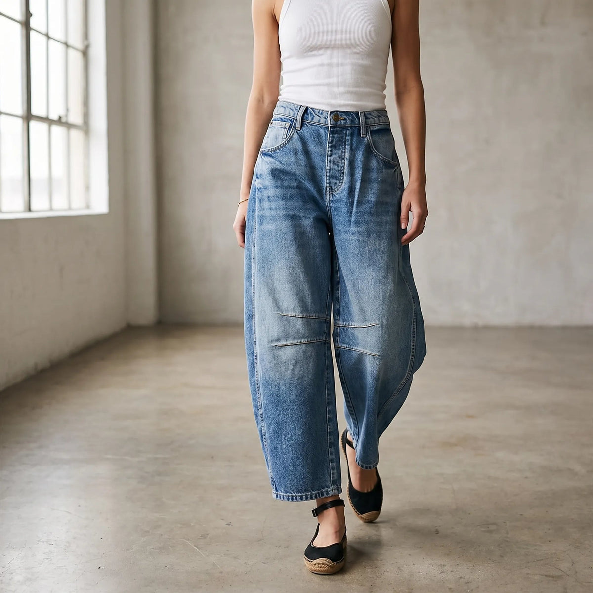 Harper | Women's Cropped Barrel-Leg Jeans